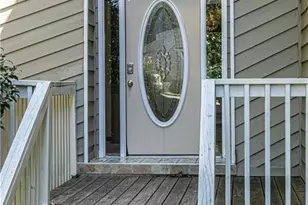 1985 Branch Valley Dr, Roswell, GA 30076 - Photo 3