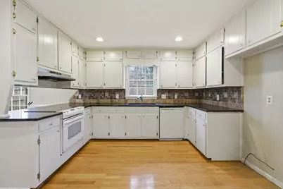 3257 Hembree Court, Marietta, GA 30062 - Photo 13