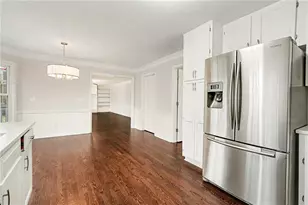 810 Deep Lake Dr NW, Kennesaw, GA 30144 - Photo 13