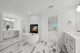 247 Clear Lk Pkwy, Hoschton, GA 30548 - Photo 17