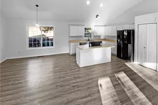 5910 Shadewater Dr, Cumming, GA 30041 - Photo 17