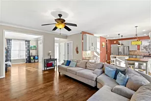 1023 Hawk Creek Trail, Lawrenceville, GA 30043 - Photo 15