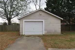 228 Marshall St, Cedartown, GA 30125 - Photo 9