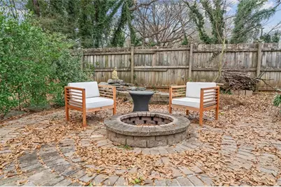 1875 Sylvan Ridge Drive SW, Atlanta, GA 30310 - Photo 33