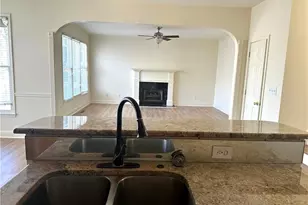 4025 Eyrie Farms Ln, Cumming, GA 30041 - Photo 5