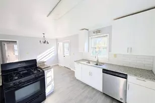 1960 Taylor Ave, East Point, GA 30344 - Photo 5