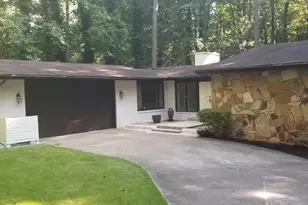 6068 Dee Ct, Stone Mountain, GA 30087 - Photo 3