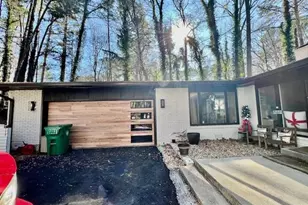 6068 Dee Ct, Stone Mountain, GA 30087 - Photo 7