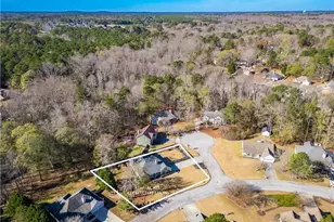 770 Hunters Ln, Loganville, GA 30052 - Photo 3