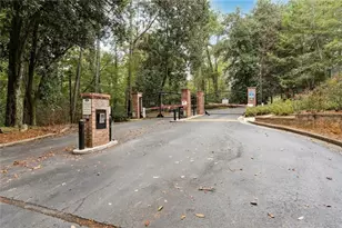 6808 Glenridge Dr, Atlanta, GA 30328 - Photo 29