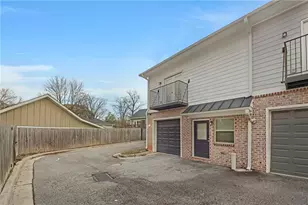 2042 Bolton Rd NW, Atlanta, GA 30318 - Photo 27