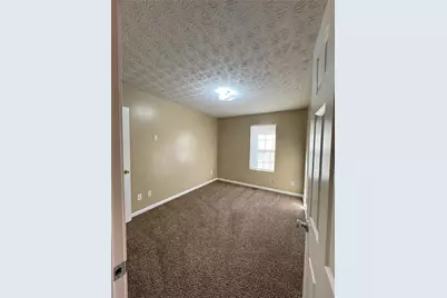 5869 Strathmoor Manor Circle, Lithonia, GA 30058 - Photo 5