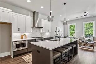 2144 Tidwell Ln, Atlanta, GA 30318 - Photo 7