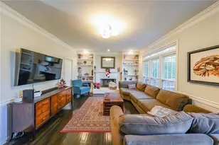 2409 Meadow Isle Ln, Lawrenceville, GA 30043 - Photo 9