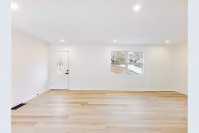 930 Woodbridge Drive NE, Conyers, GA 30012 - Photo 7