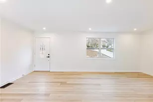 930 Woodbridge Dr NE, Conyers, GA 30012 - Photo 7