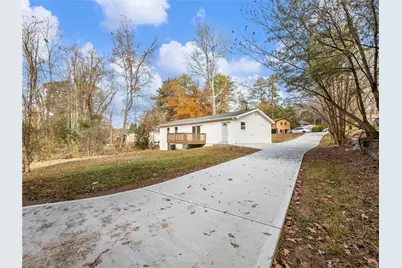 930 Woodbridge Drive NE, Conyers, GA 30012 - Photo 31