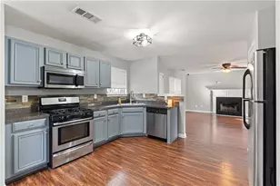 1910 Boulder Gate Dr, Ellenwood, GA 30294 - Photo 13