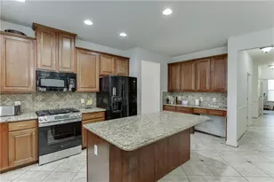 1822 Madrid Falls Dr, Braselton, GA 30517 - Photo 13