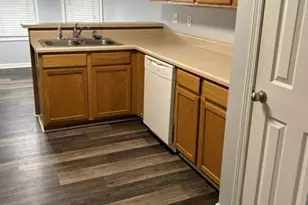 2460 Huntington Dr, Loganville, GA 30052 - Photo 5