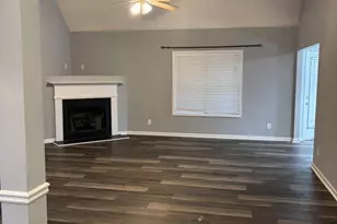 2460 Huntington Dr, Loganville, GA 30052 - Photo 9