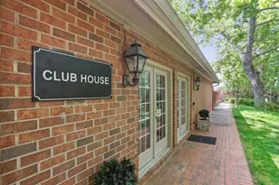 49 Willow Glen, Atlanta, GA 30342 - Photo 33