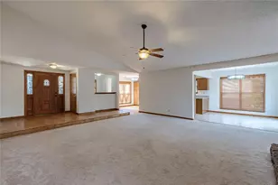 330 Broken Lance Pl, Alpharetta, GA 30022 - Photo 5