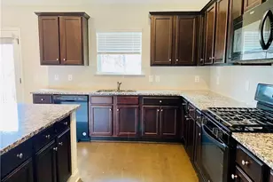 5101 Woodline View Cir, Auburn, GA 30011 - Photo 5