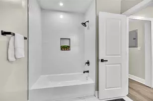 85 E Lake Dr NE, Atlanta, GA 30317 - Photo 35