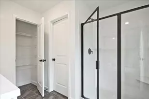 664 Sunstone Ln, Lawrenceville, GA 30043 - Photo 5