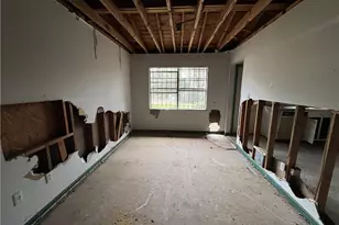 5827 Christopher Ln, Lithonia, GA 30058 - Photo 5