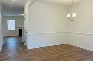 137 Bloomfield Cir, Canton, GA 30114 - Photo 3