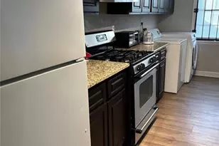 6354 Shannon Pkwy, Union City, GA 30291 - Photo 13