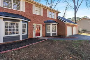 1751 Pierce Arrow Pkwy, Tucker, GA 30084 - Photo 3