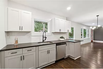 3644 Lakeside Court, Tucker, GA 30084 - Photo 5