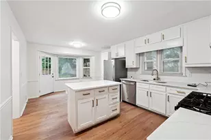 2745 Saxon Dr, Duluth, GA 30096 - Photo 17