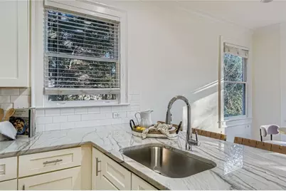 451 E Pharr Road, Decatur, GA 30030 - Photo 7