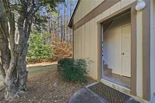 1104 Woodcliff Dr, Atlanta, GA 30350 - Photo 3