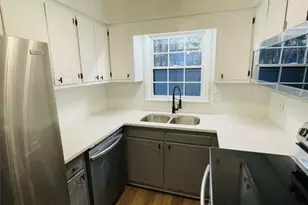 2 Chaumont Square NW, Atlanta, GA 30327 - Photo 7