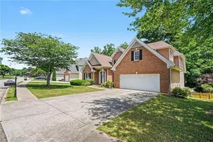 1389 Turtlebrook Ln, Lawrenceville, GA 30043 - Photo 3