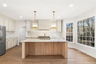 534 Emerald Lake Ln, Sugar Hill, GA 30518 - Photo 9