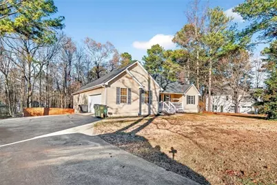 408 Strathmore Drive, Sharpsburg, GA 30277 - Photo 39