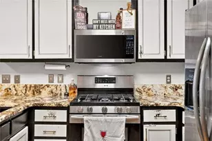 408 Strathmore Dr, Sharpsburg, GA 30277 - Photo 17