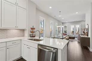 4219 Deming Cir, Sandy Springs, GA 30342 - Photo 13