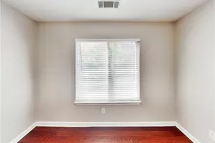 1020 Camelot Dr, Atlanta, GA 30349 - Photo 13