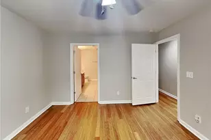 1020 Camelot Dr, Atlanta, GA 30349 - Photo 9