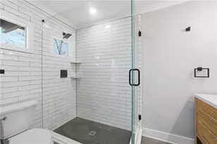 3235 Bluebird Ln, Decatur, GA 30032 - Photo 9