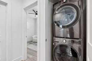 4455 Dandelion Ln, Atlanta, GA 30342 - Photo 23