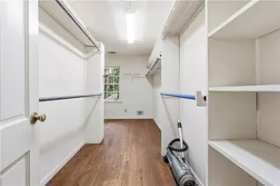 956 W Wesley Rd NW, Atlanta, GA 30327 - Photo 21