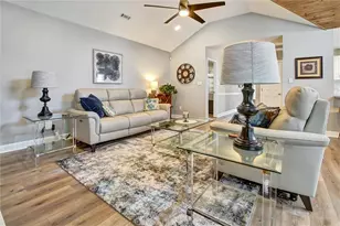 93 Greentree Dr, Newnan, GA 30265 - Photo 3